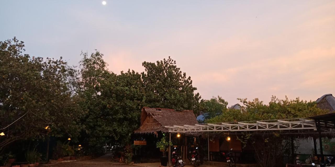 Banyan Tree Hostel Kampot Exteriér fotografie